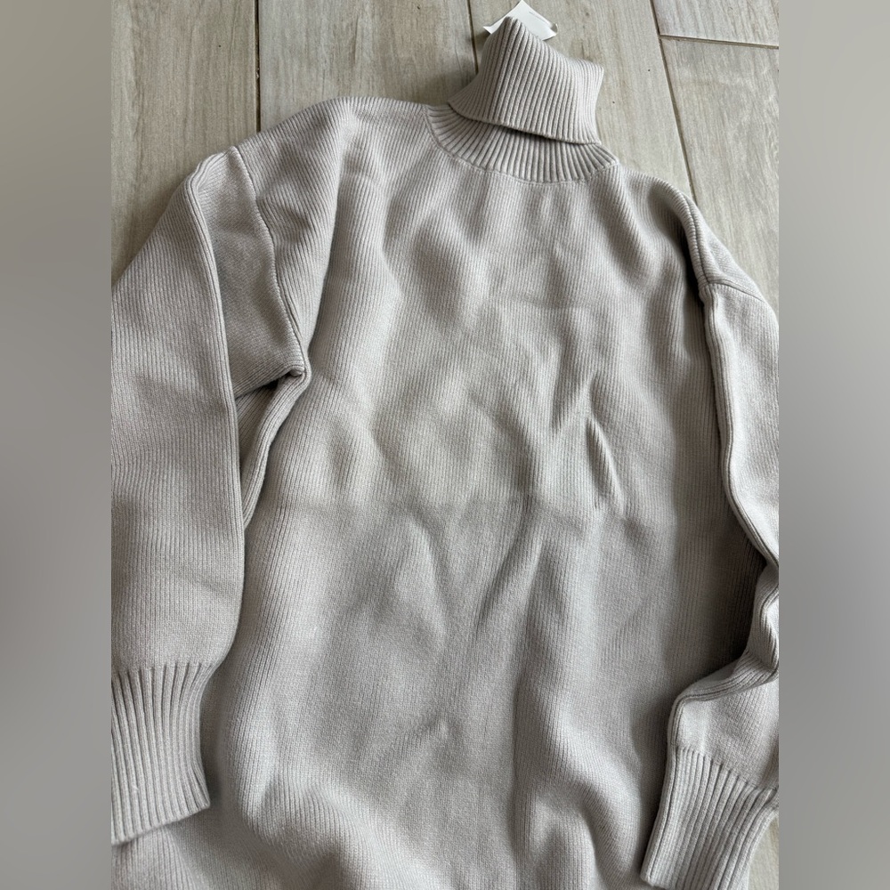 Forever 21 Off-White Ribbed Knit Top